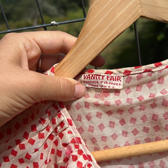 Vintage Vanity Fair dress - Picture 3 of 11